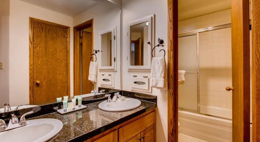2 Bedroom 2Ba Spacious Condo With A Fireplace Condo كريستيد بات المظهر الخارجي الصورة